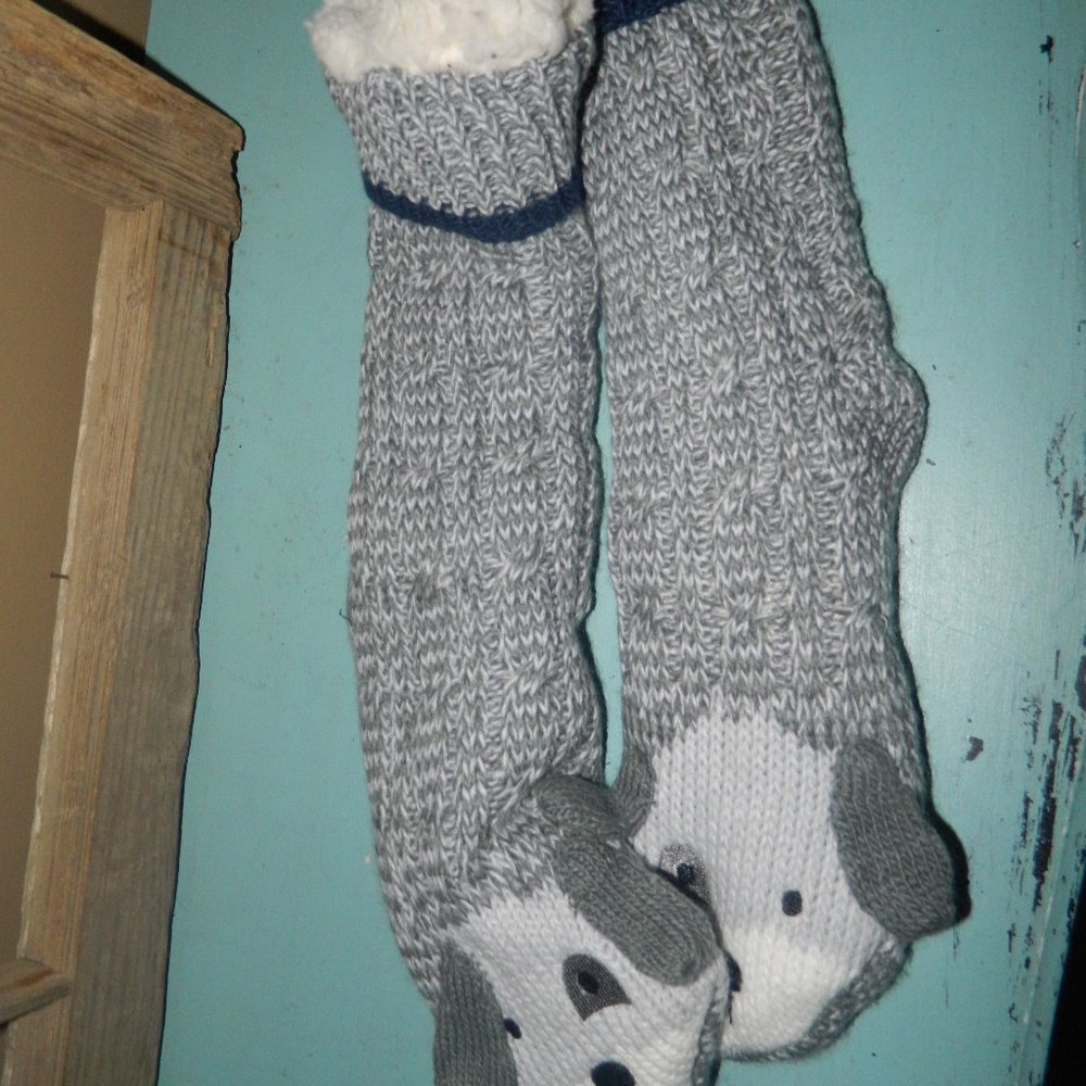 JANE and BLEECKER Puppy Dog Slipper Socks NWOT (HH-46)